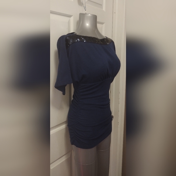 Deb Navy Tunic Mini w Beautiful Black Sequin Accent Across Shoulders & Neck Sz M - Picture 5 of 8